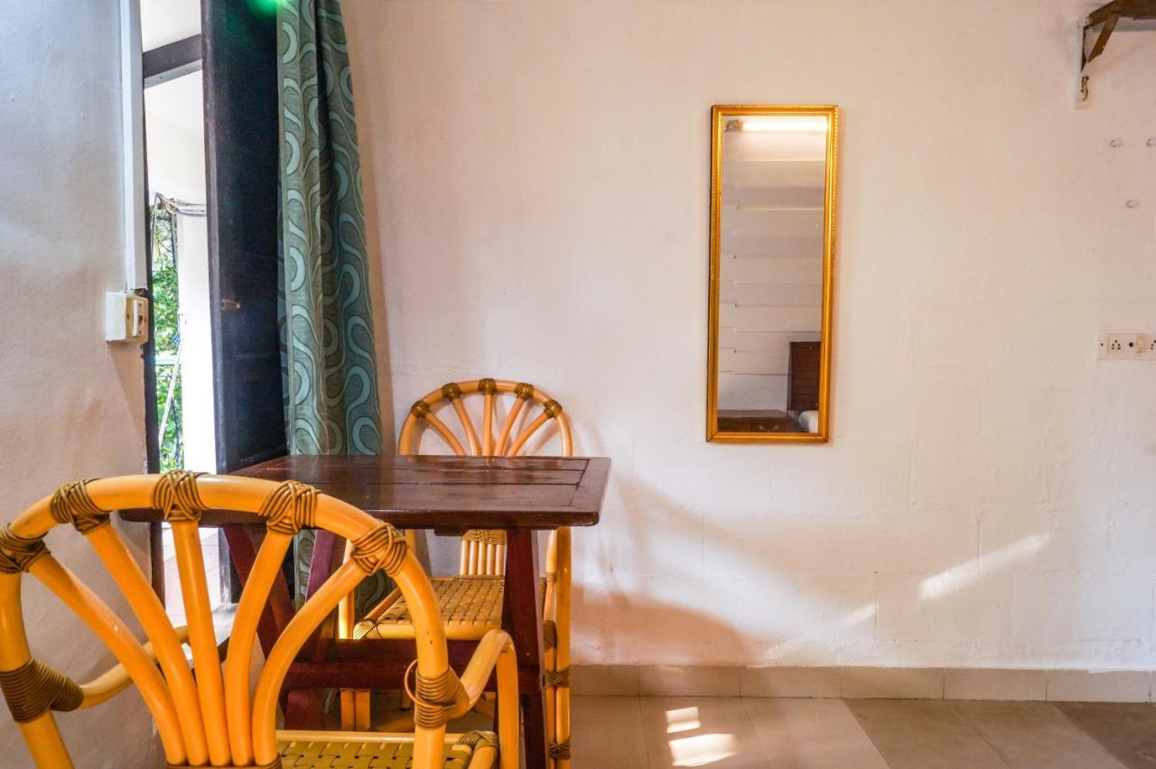 Piggy Calangute By Urban Nomads - Dorms & Pvt Rooms GOA Exterior foto