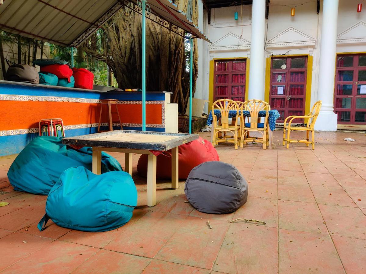 Piggy Calangute By Urban Nomads - Dorms & Pvt Rooms GOA Exterior foto