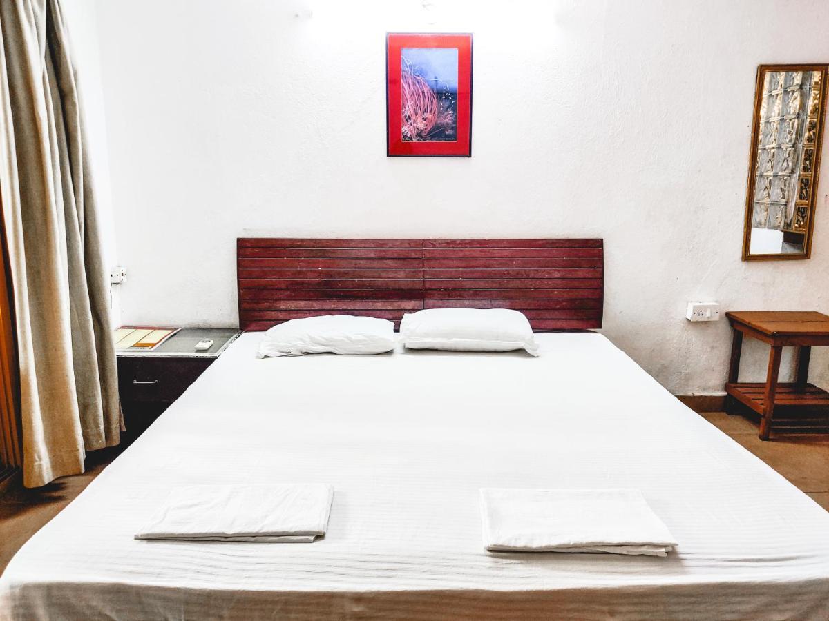 Piggy Calangute By Urban Nomads - Dorms & Pvt Rooms GOA Exterior foto