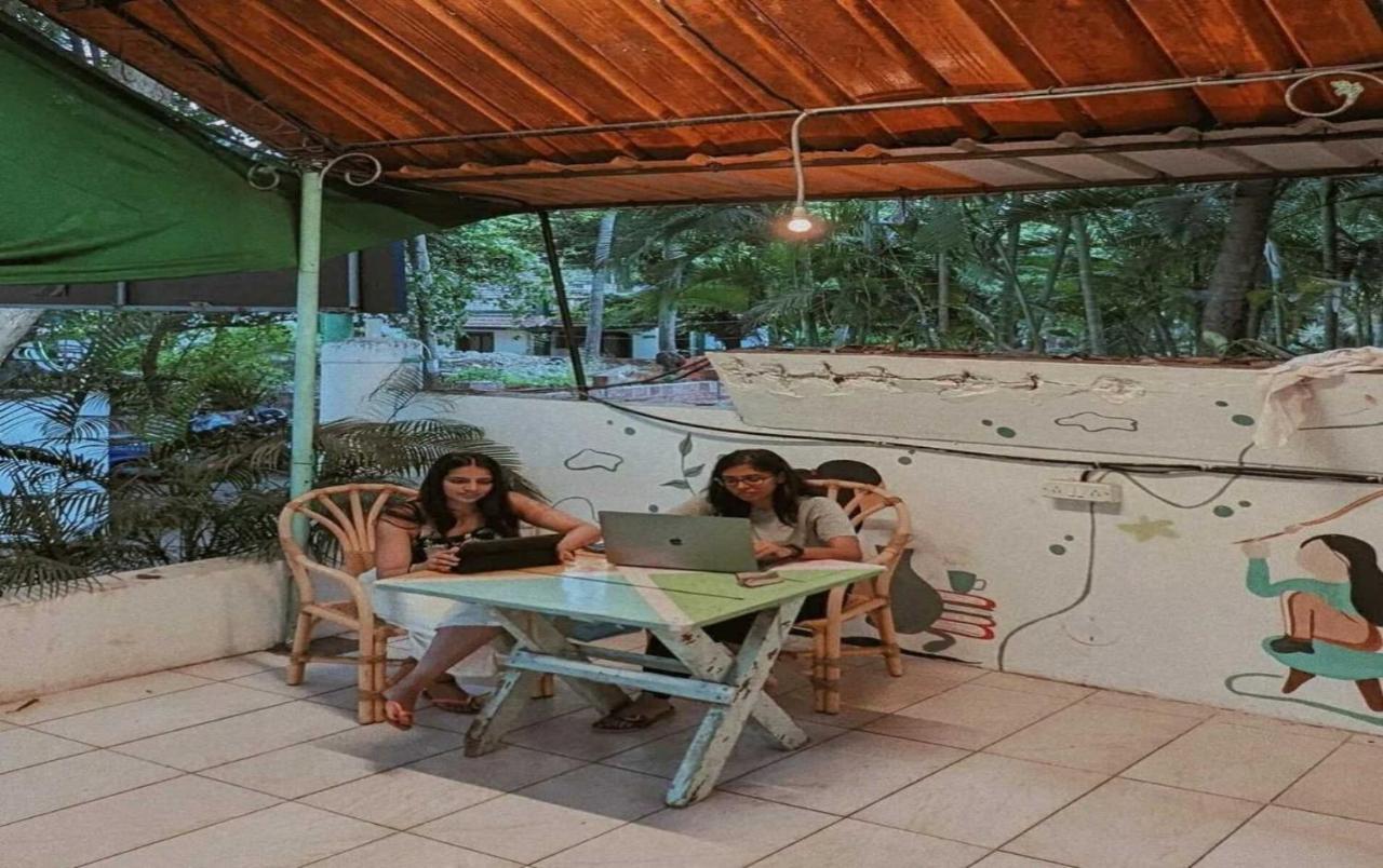 Piggy Calangute By Urban Nomads - Dorms & Pvt Rooms GOA Exterior foto