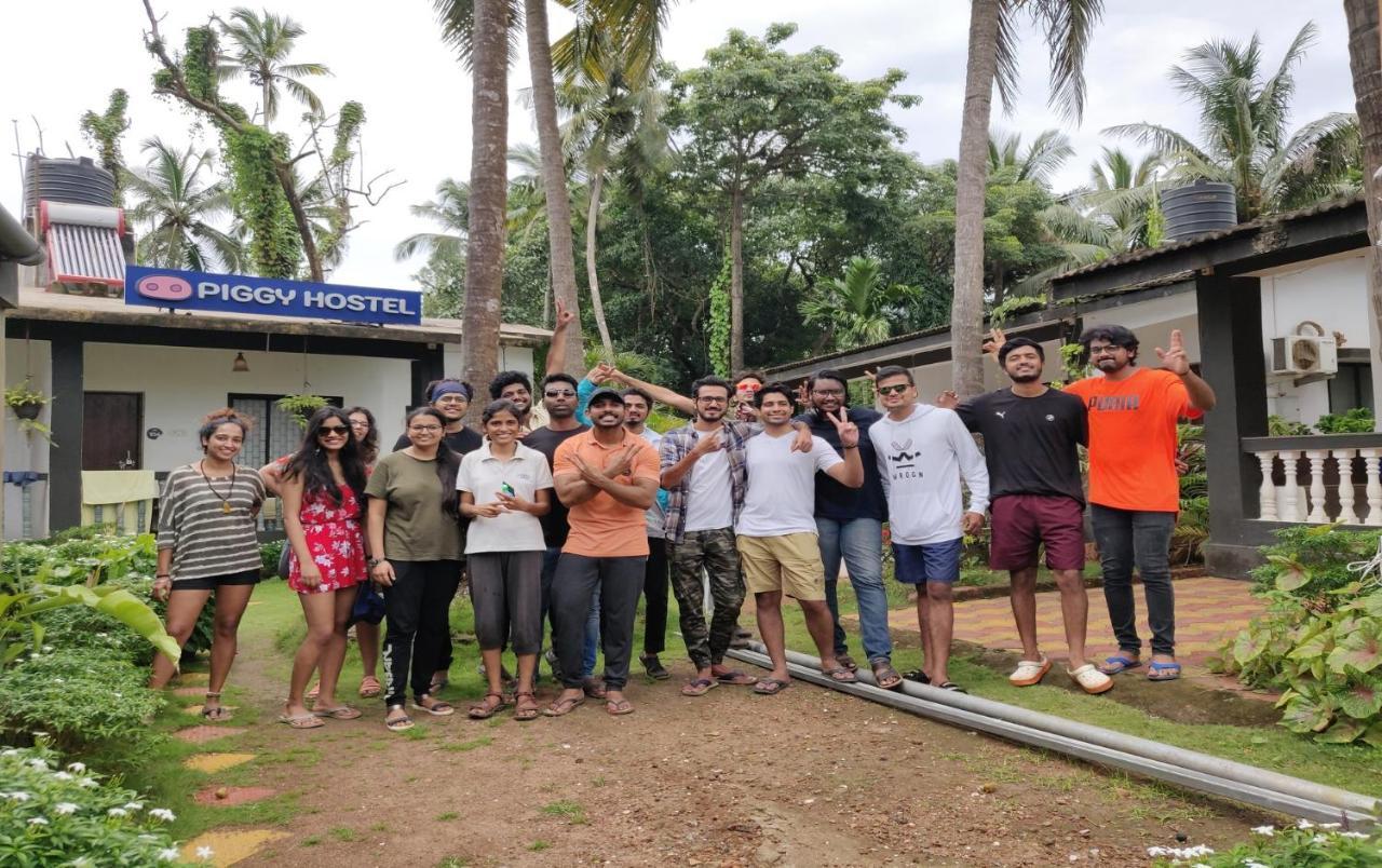 Piggy Calangute By Urban Nomads - Dorms & Pvt Rooms GOA Exterior foto