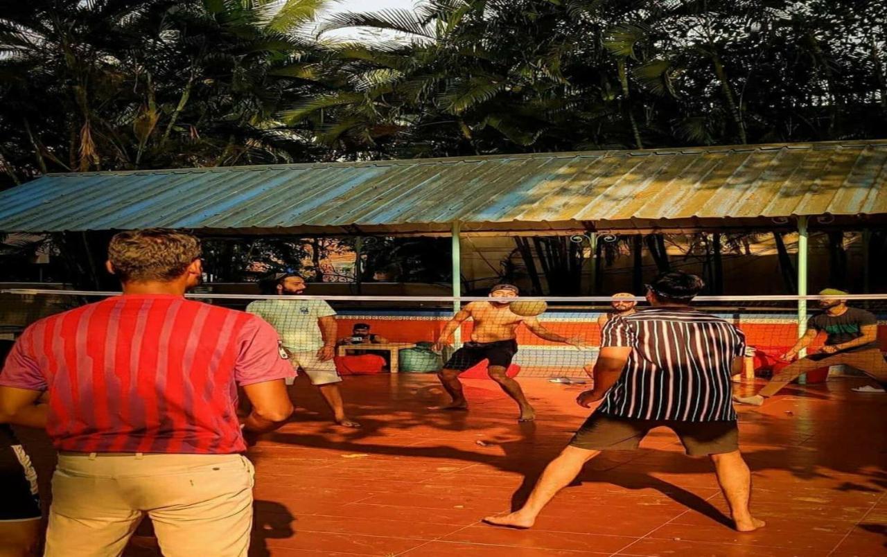 Piggy Calangute By Urban Nomads - Dorms & Pvt Rooms GOA Exterior foto